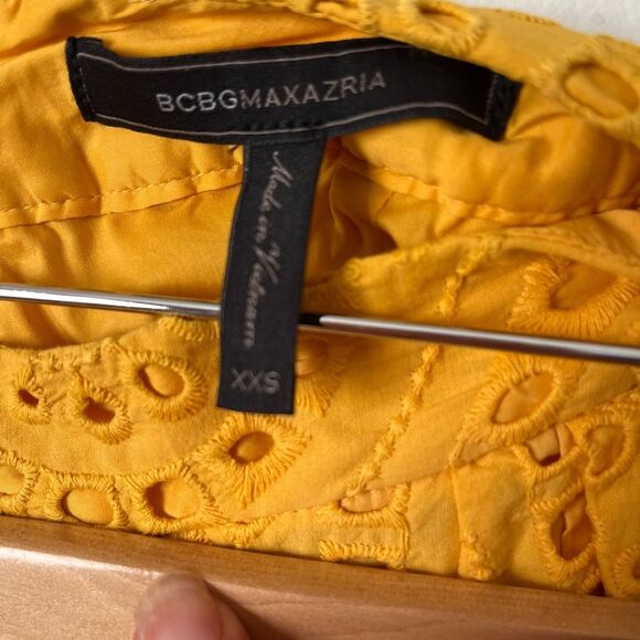 BCBGMAXAZRIA rich yellow, embroidered, lined shorts. Great condition, Small. - Picture 2 of 8